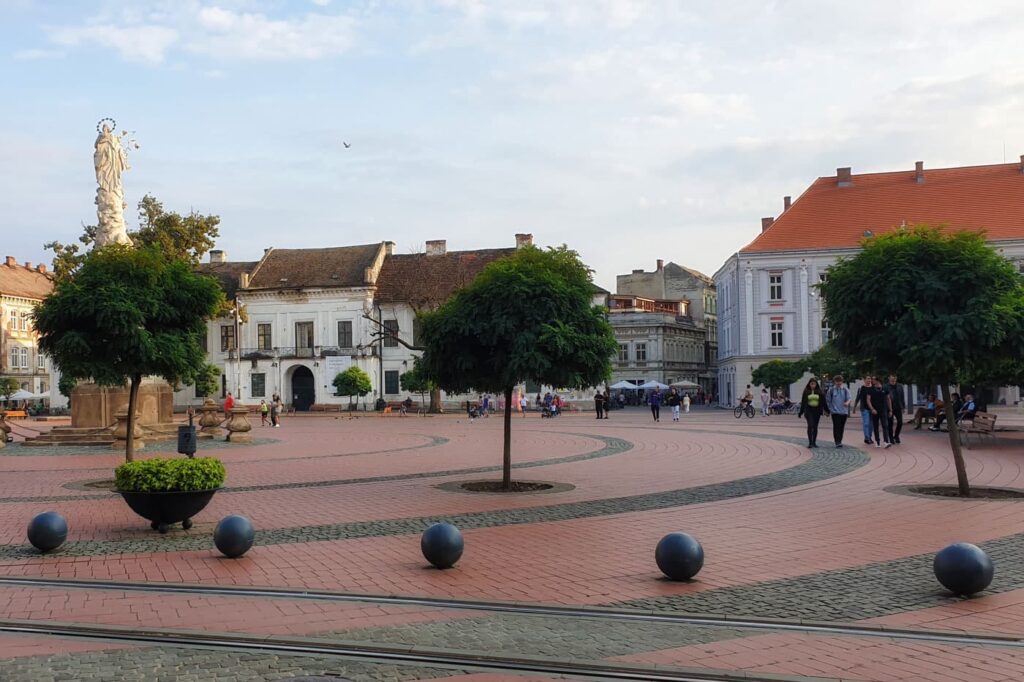 Timisoara Piata Libertatii - Orașul Timișoara văzut prin obiectivul telefonului